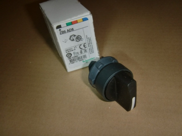 ZB5 AD8 Knebel schwarz I-0<II links rastend / rechts tastend